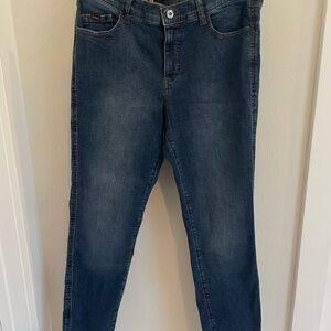 NWT Kuhl KühlKurve Jeans Size 10 Short 9” Rise